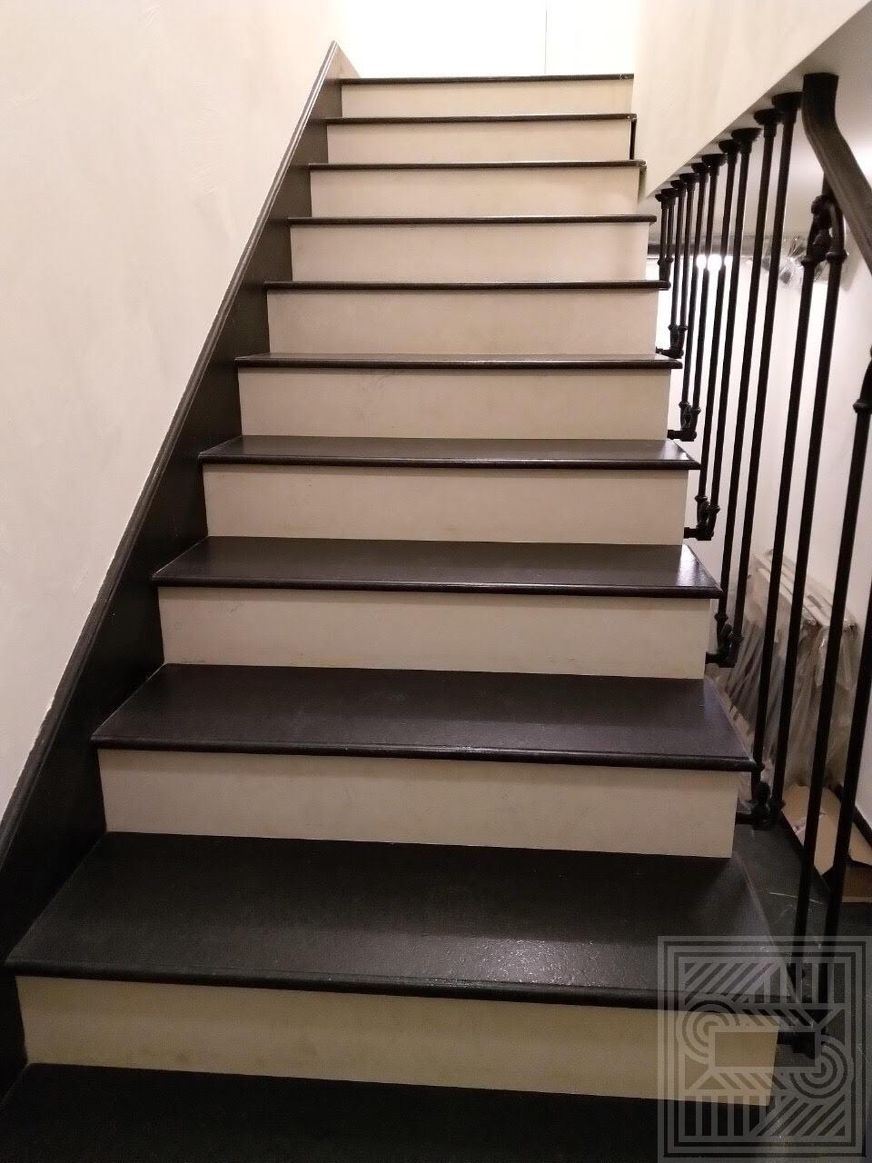 Сходи з граніту Cambrian Black stair-granite - unnamed5MBHHEE2