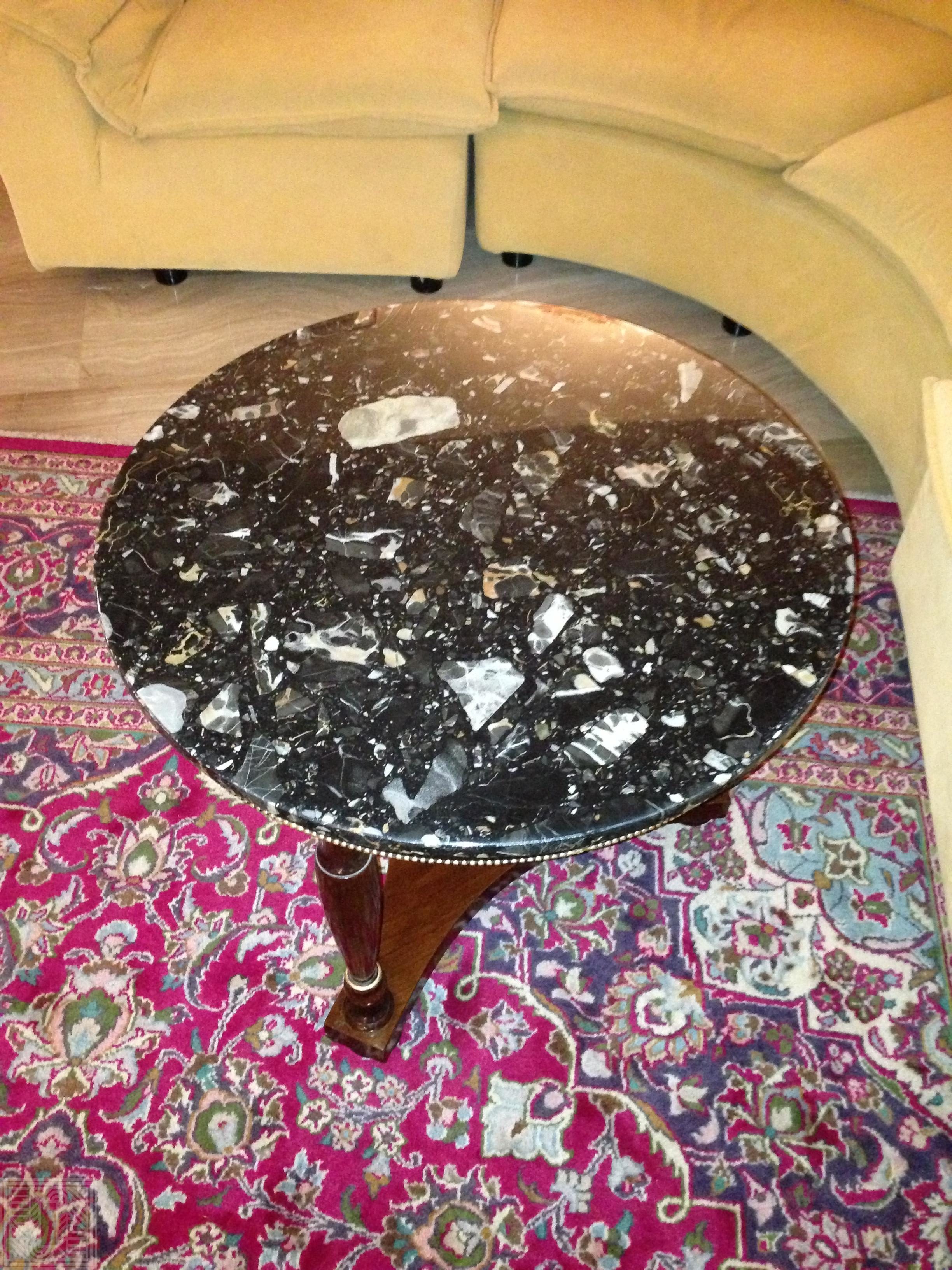 Столик з стільницею з агломерату desk, furniture - IMG 1365 e1563113857623