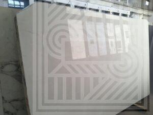 Нова поставка природного каменю 26.10.2021 news - Sensitive White oktyabr 2021 300x225